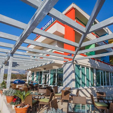 Hotel Manufaktura Kastela Exterior photo