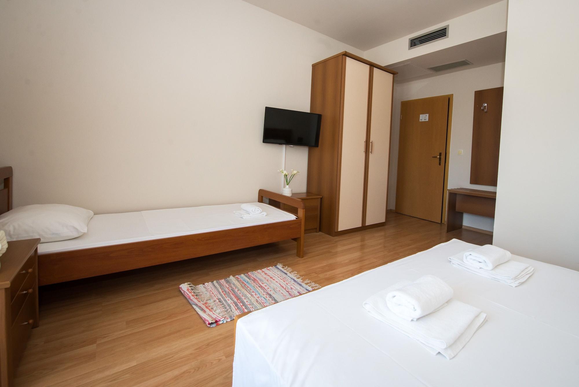 Hotel Manufaktura Kastela Exterior photo